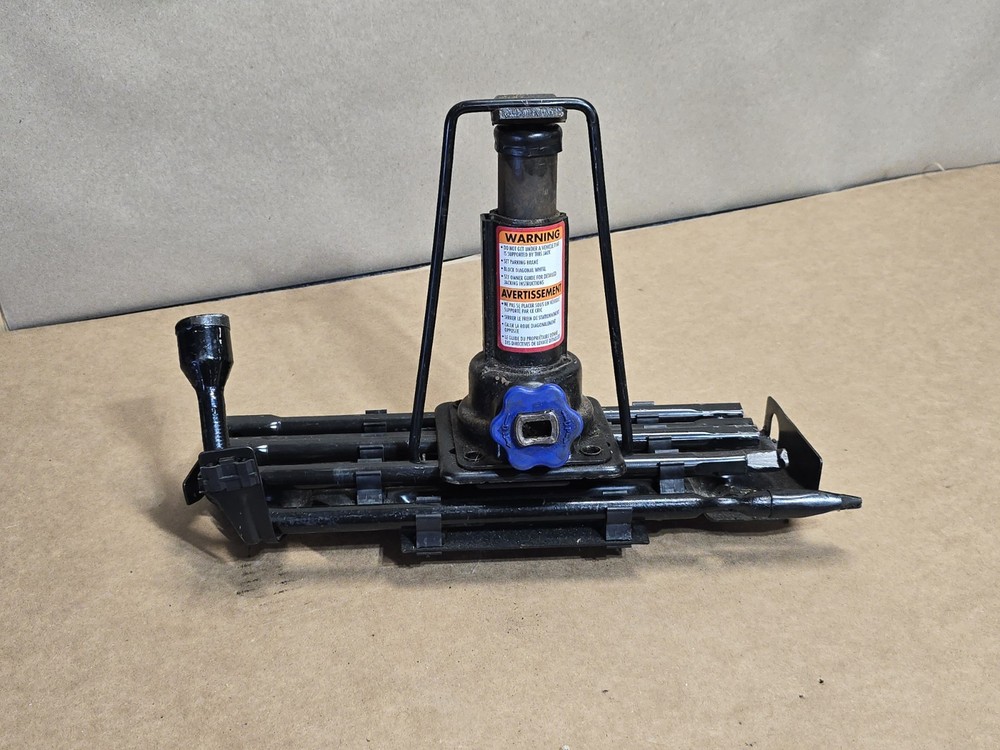 2000 2011 FORD RANGER EXTENDED CAB JACK WITH TOOLS