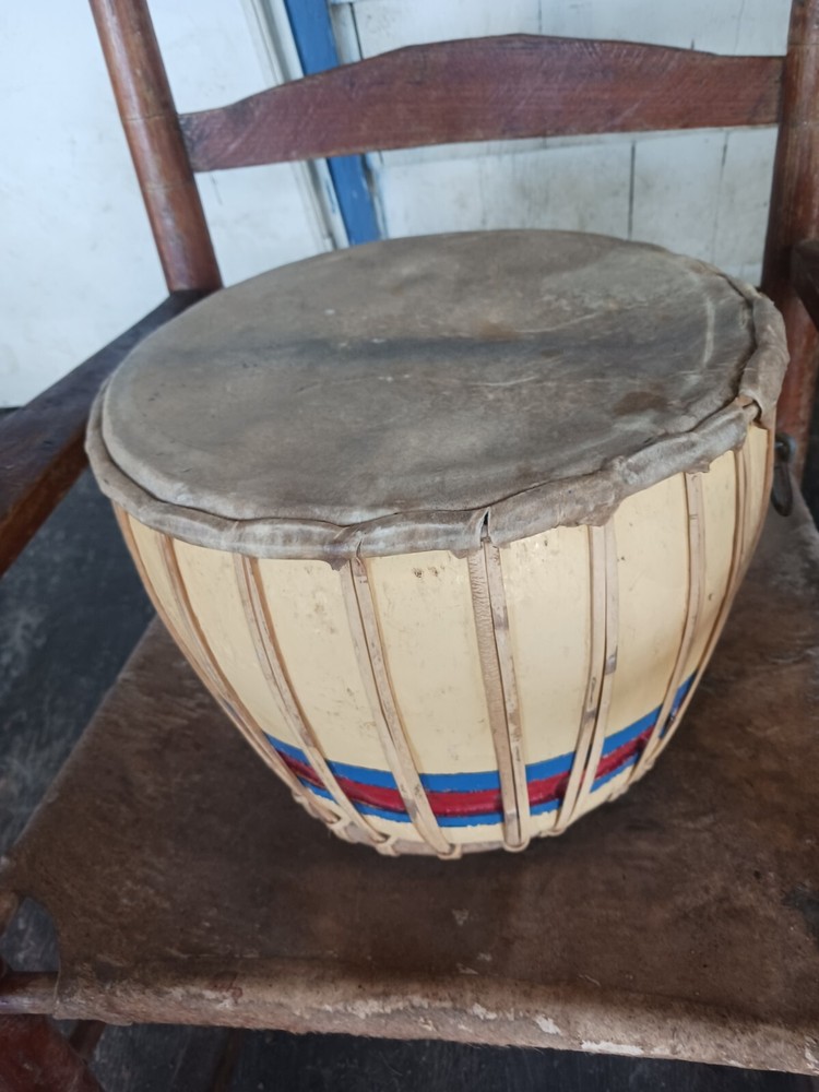 **AWESOME VINTAGE NATIVE TRIBAL PAINTED RAWHIDE DRUM TALKING DRUM NICE""
