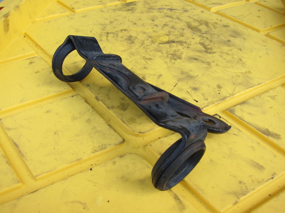 1995 Suzuki GS500 E OEM HEADLIGHT BRACKET