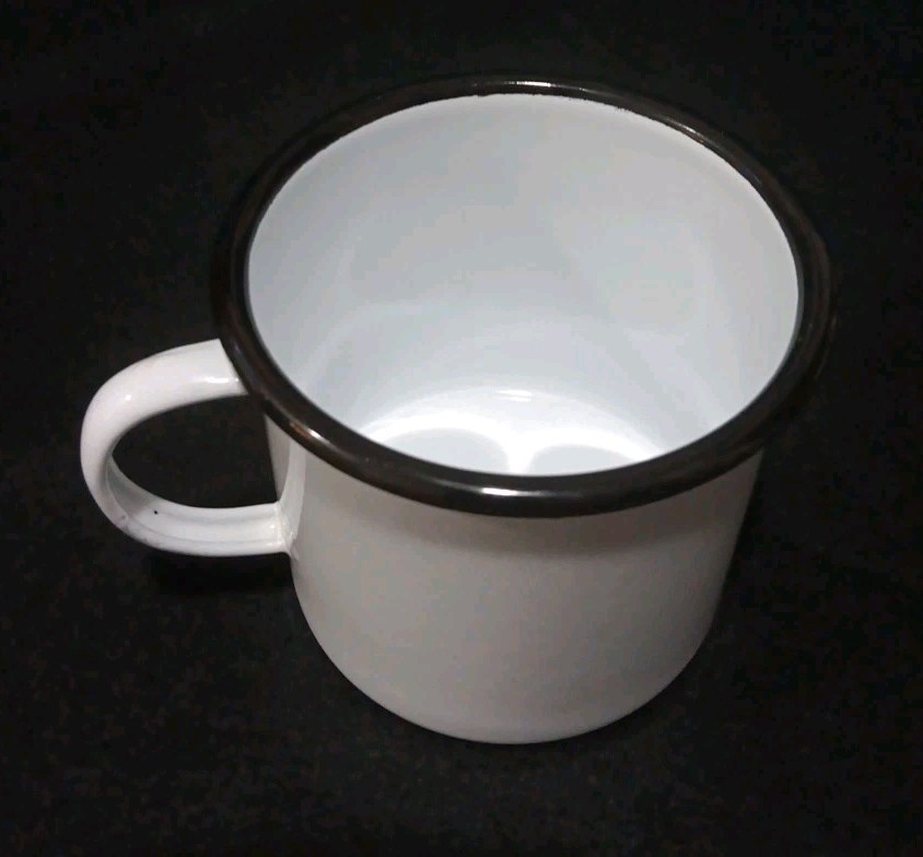 Hot Cocoa Enameled Coffee Mug/Pre-owned