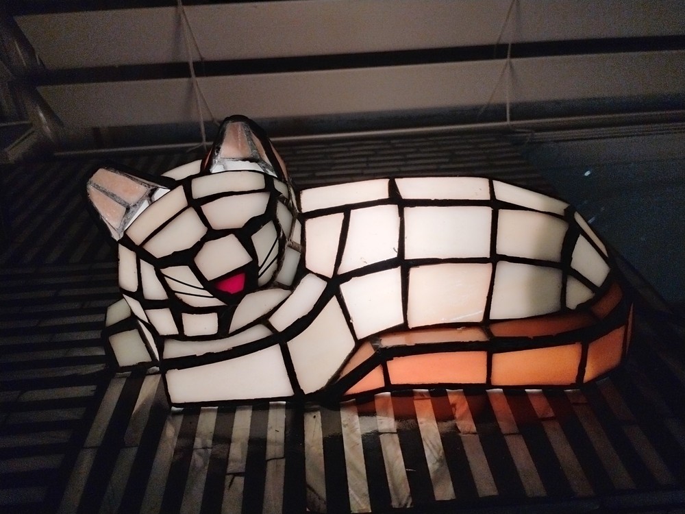 Stained Glass 9"Resting Cat