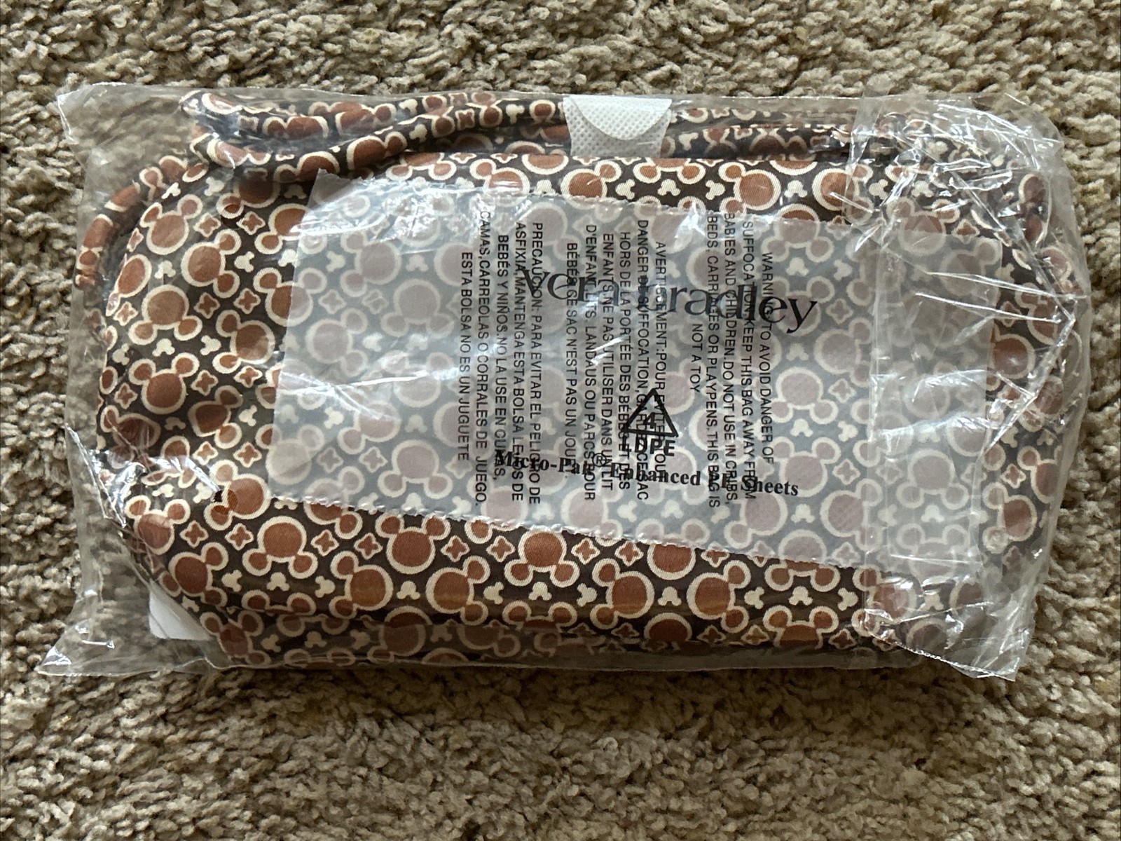 NEW in Package - VERA BRADLEY - Disney Blake Crossbody - Mickey Mouse