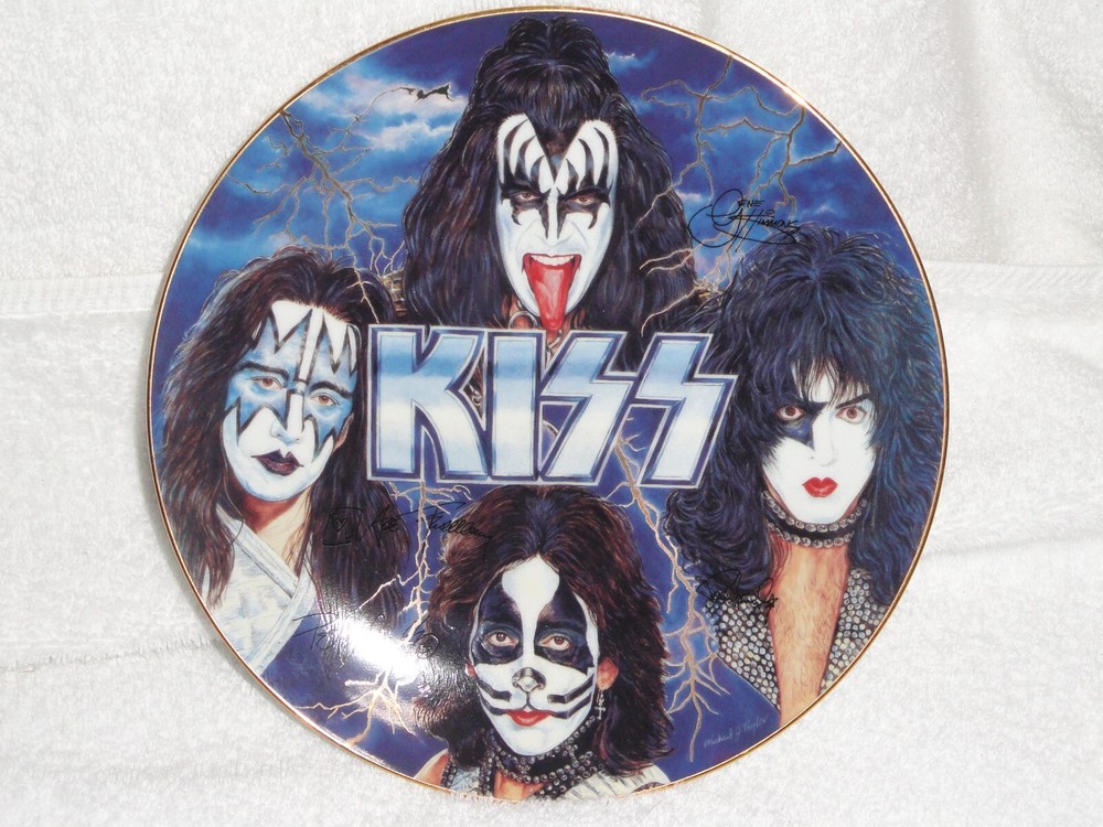 KISS ROCKERS AND RULERS 8” Collector's Edition Plate #6544/10000 plus a 3" Plate
