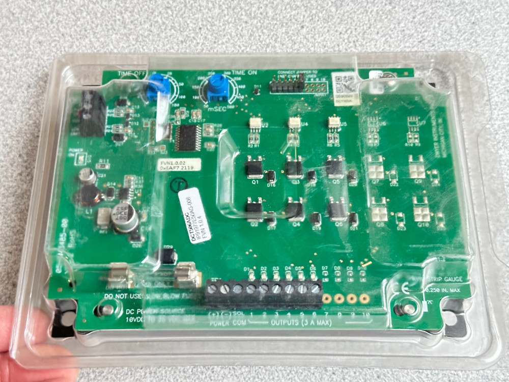 NEW Dwyer DCT506ADC Dust Collector Timer Controller, 6 channels