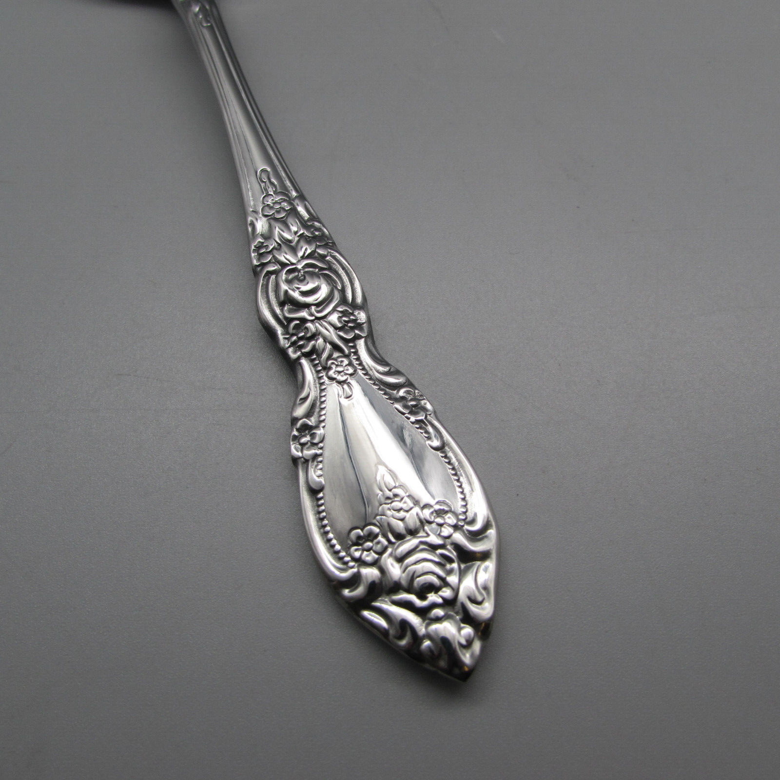 Oneida Stainless Flatware WORDSWORTH -Oval Soup / Place Spoons - Set of Four New