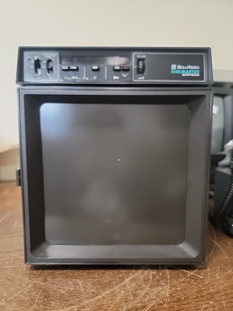 Bell & Howell Ringmaster Sound Slide Projector Model: 799B No Carousel