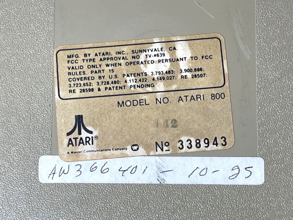 Atari 800 Home Computer with 48K RAM & Guide/Instructions - Missing Keycaps 💻