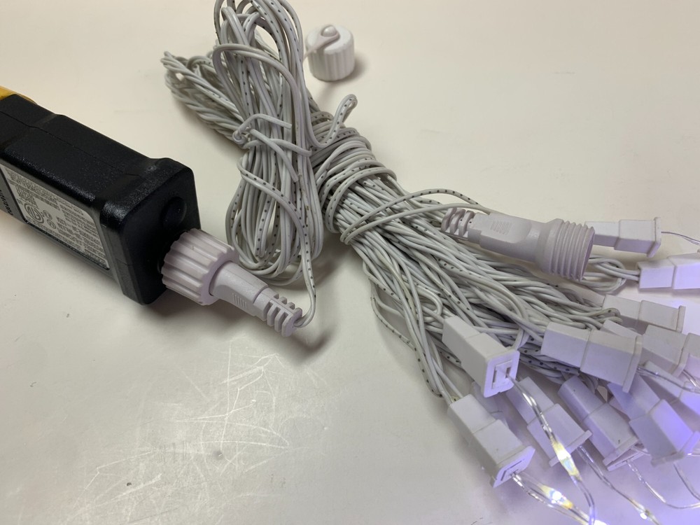 o'o'o . 80 Sparkling LED SNOW FLAKES . Christmas String Lights . Multiple Modes