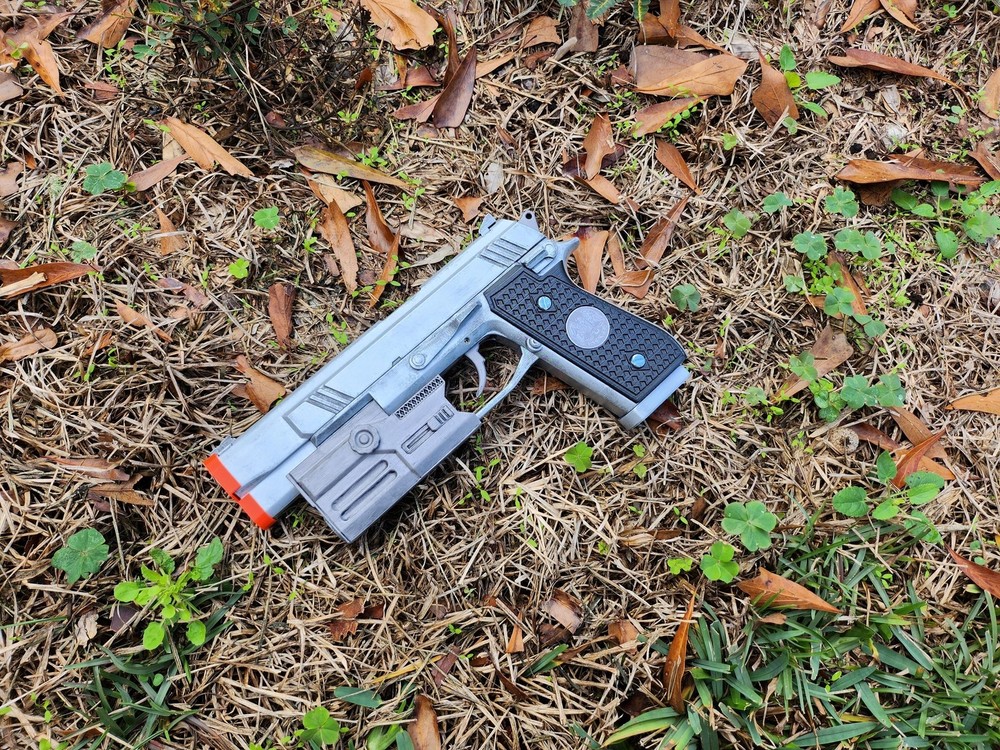 RE 6 Jake Muller Inspired Pistol KIT