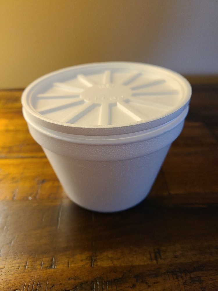 New!. 50 count Monogram 16oz Foam Squat White Container with lids.