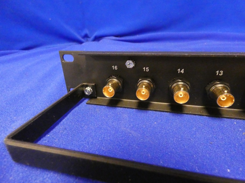 Bittree 12G+ BNC Coaxial Bulkhead Patch Panel (16 connectors)