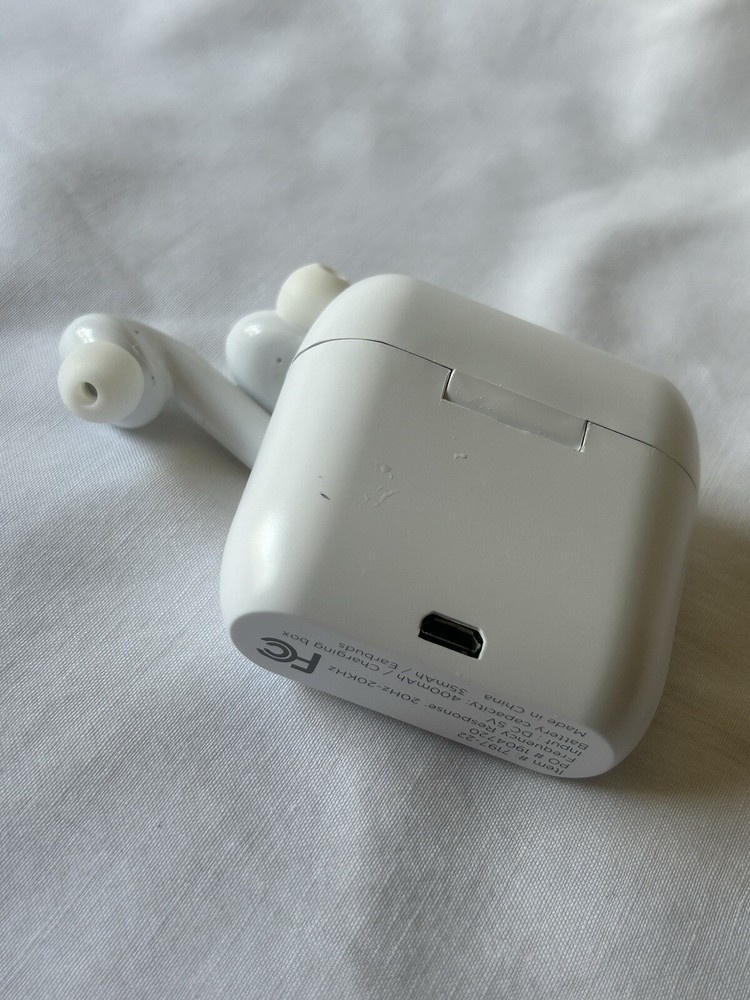 New Wireless Earbuds & Charging Box Promoted By FDIC. #719722