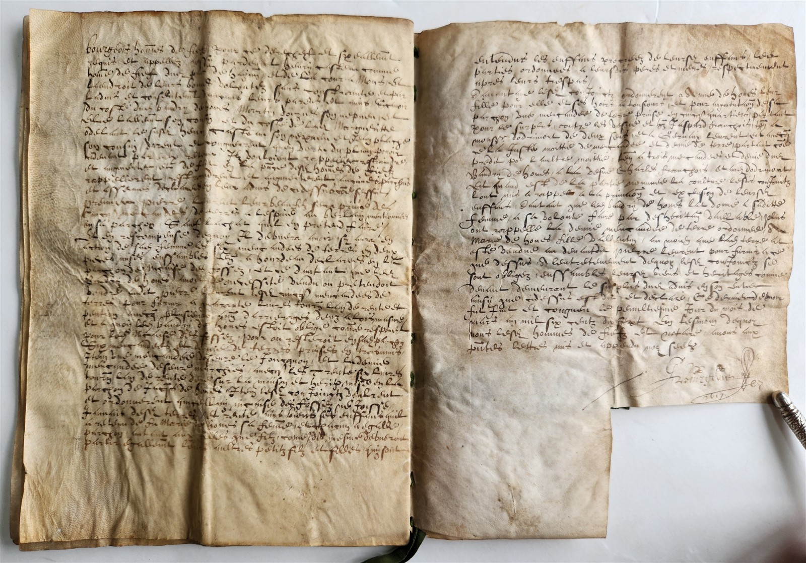 1617 MANUSCRIPT on VELLUM ANTIQUE LEGAL DOCUMENT in Spanish 24 pages