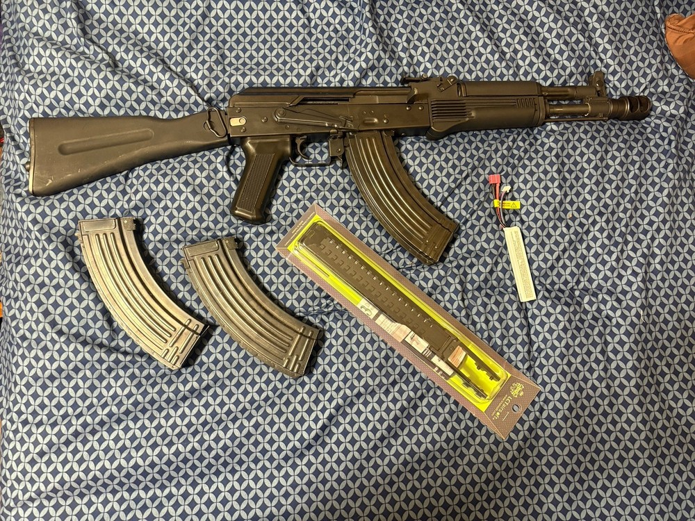 Airsoft AEG E&L  AK104 brand new