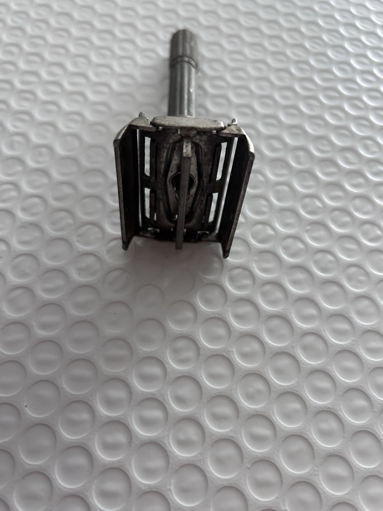 Vintage Gillette Safety Razor 1-9 Adjustable
