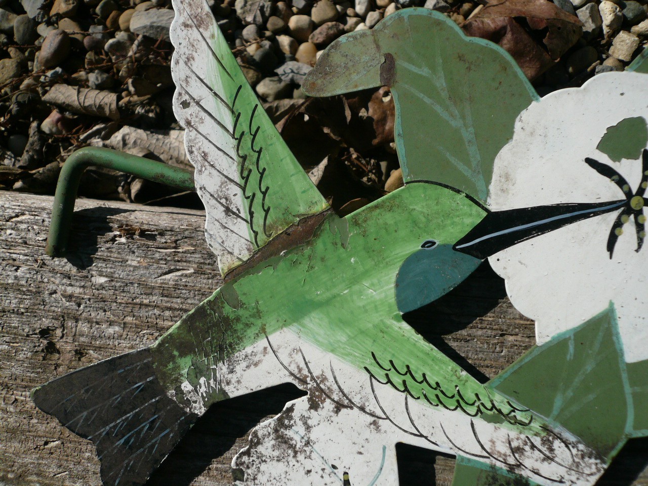 Mid Century Vintage Birds & Houses Metal Garden Border Stakes