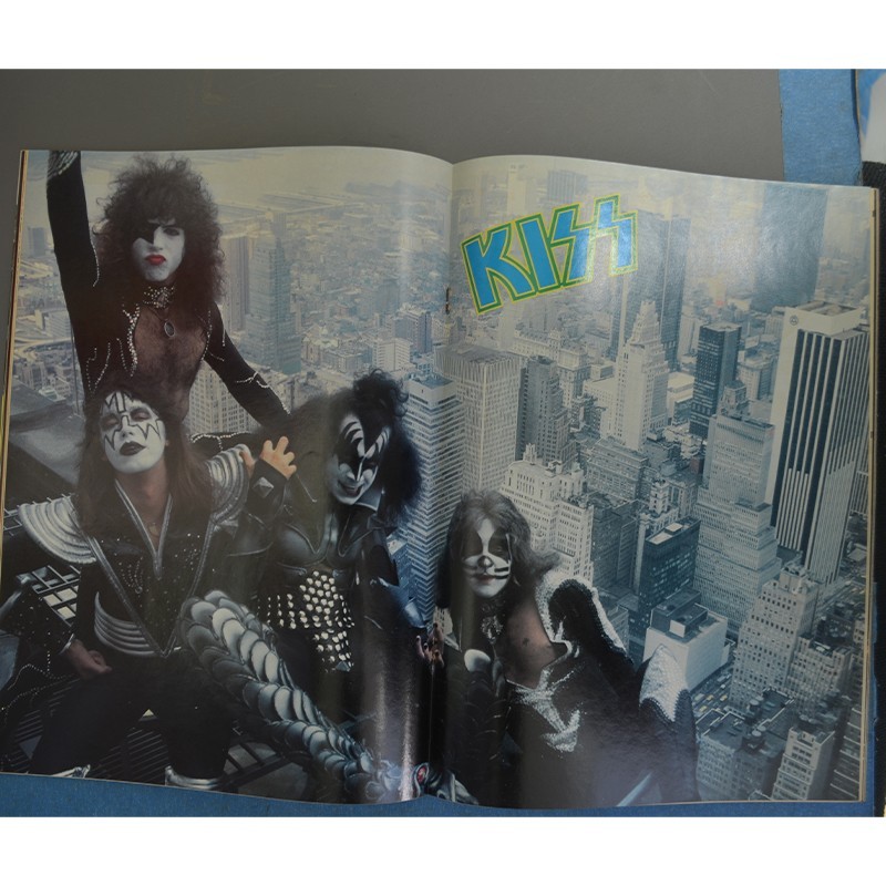 Magazine Teen Throbs The KISS Kollection 1989 April Ships Free in USA