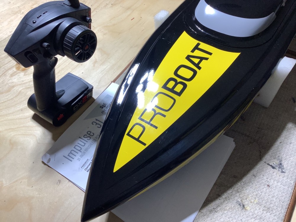 Proboat Impulse 31" RTR 6s