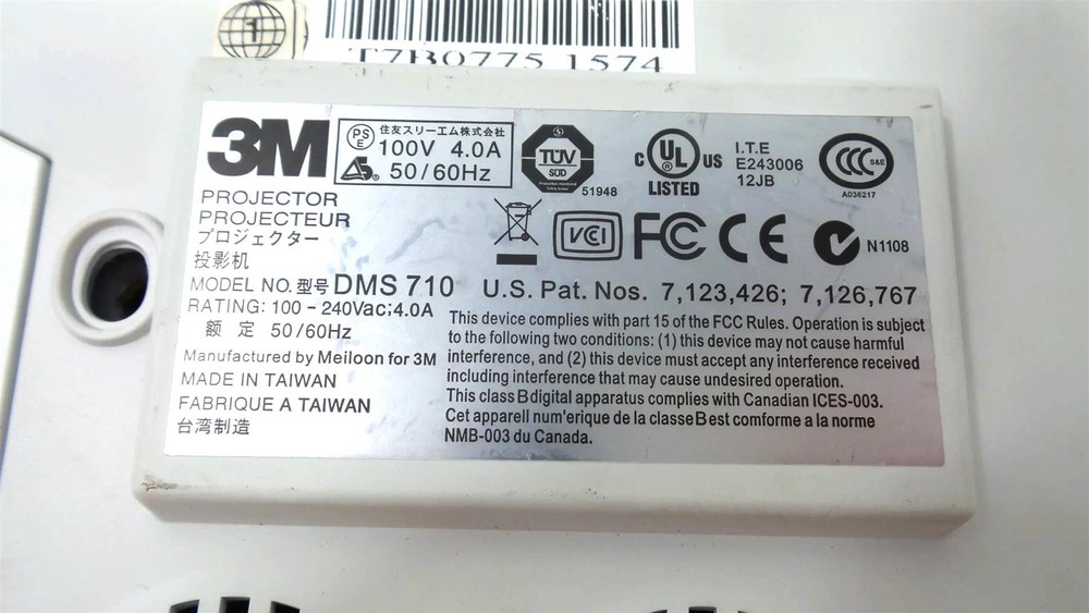 3M DMS710 - DVD Player Short Throw DLP Projector - Lamp Timer : 1140 Hours.