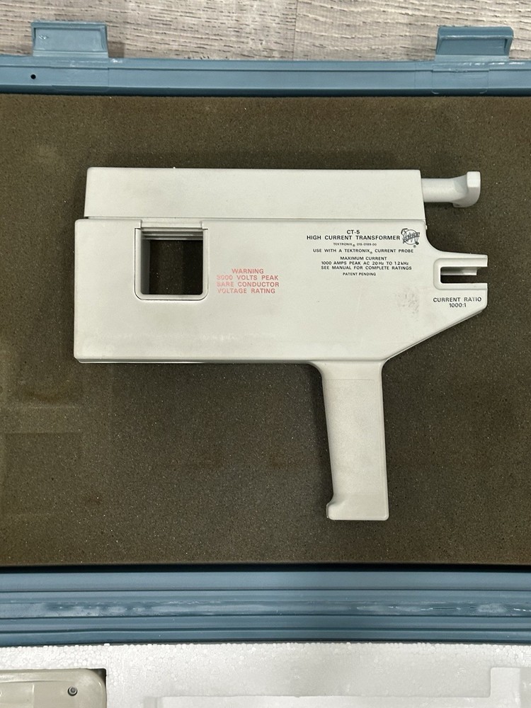 Tektronix Model: CT-5 High Current Transformer with Blue Hard Case