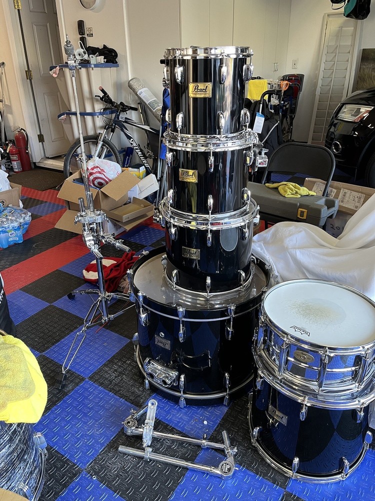 6 Piece Session Select Pearl Drum set.  Black mist.