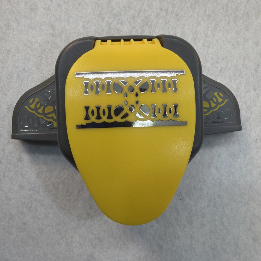 We R Memory Keepers Edge Border Paper Punch LOOP   NEW