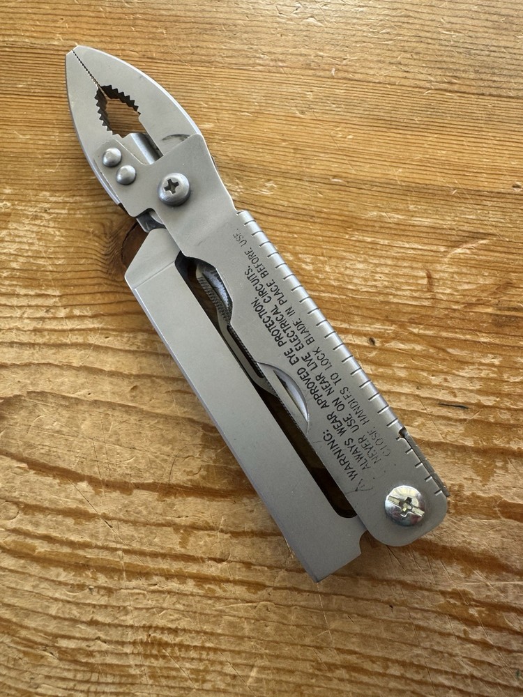 Klein Tools 1016 Electrical Maintenance Multi-Tool