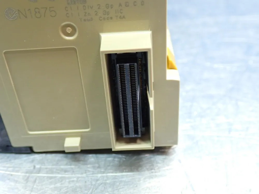 OMRON CJ-SERIES INPUT UNIT, 8PCS CJ1W-ID261