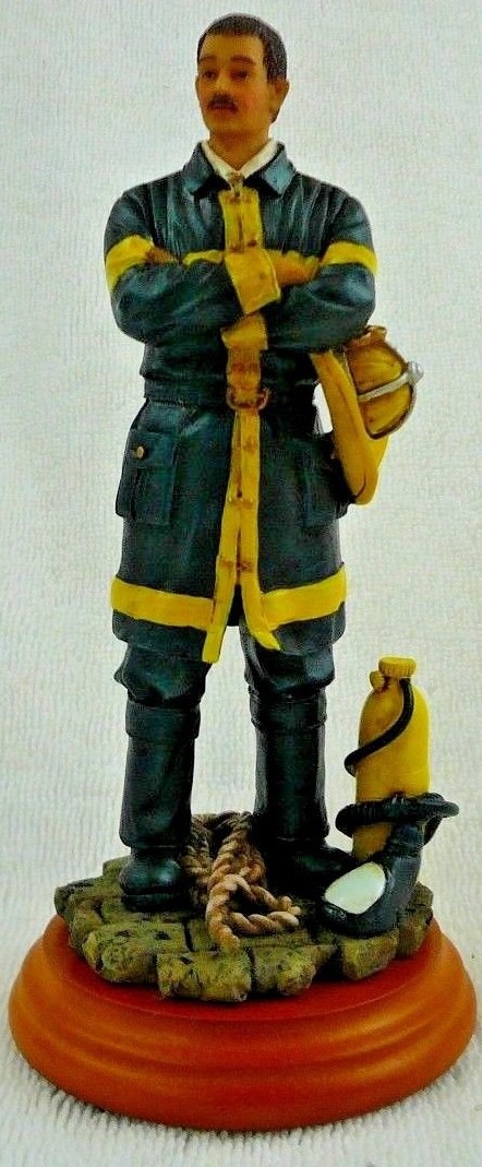 Fireman Collectible Statue Figurine New NIB Firefighter Free Shipping