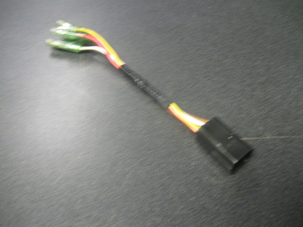 Suzuki Outboard Adapter 6 Pin BIN0364