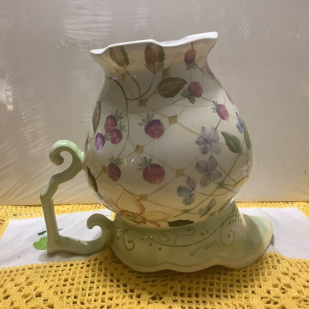 Tracery Porter Floral Pitcher