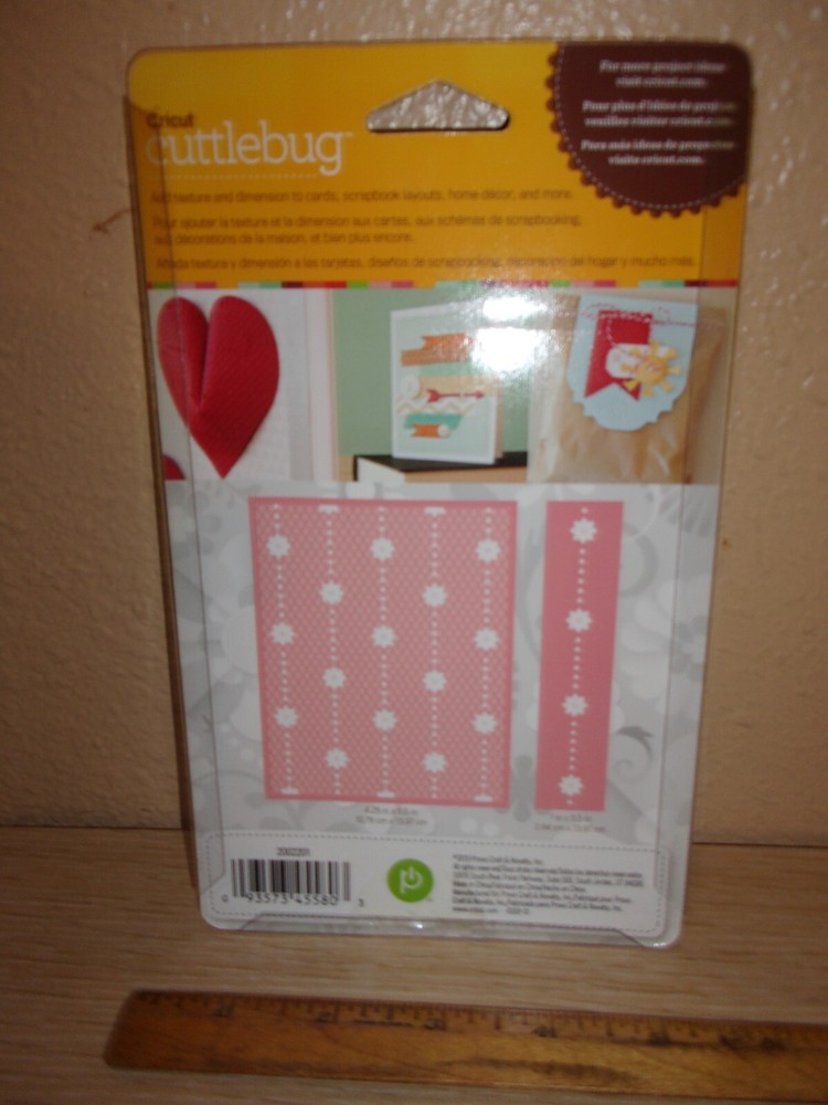 PROVO CRAFT CUTTLEBUG EMBOSS 3D SHOWER BLOSSOM