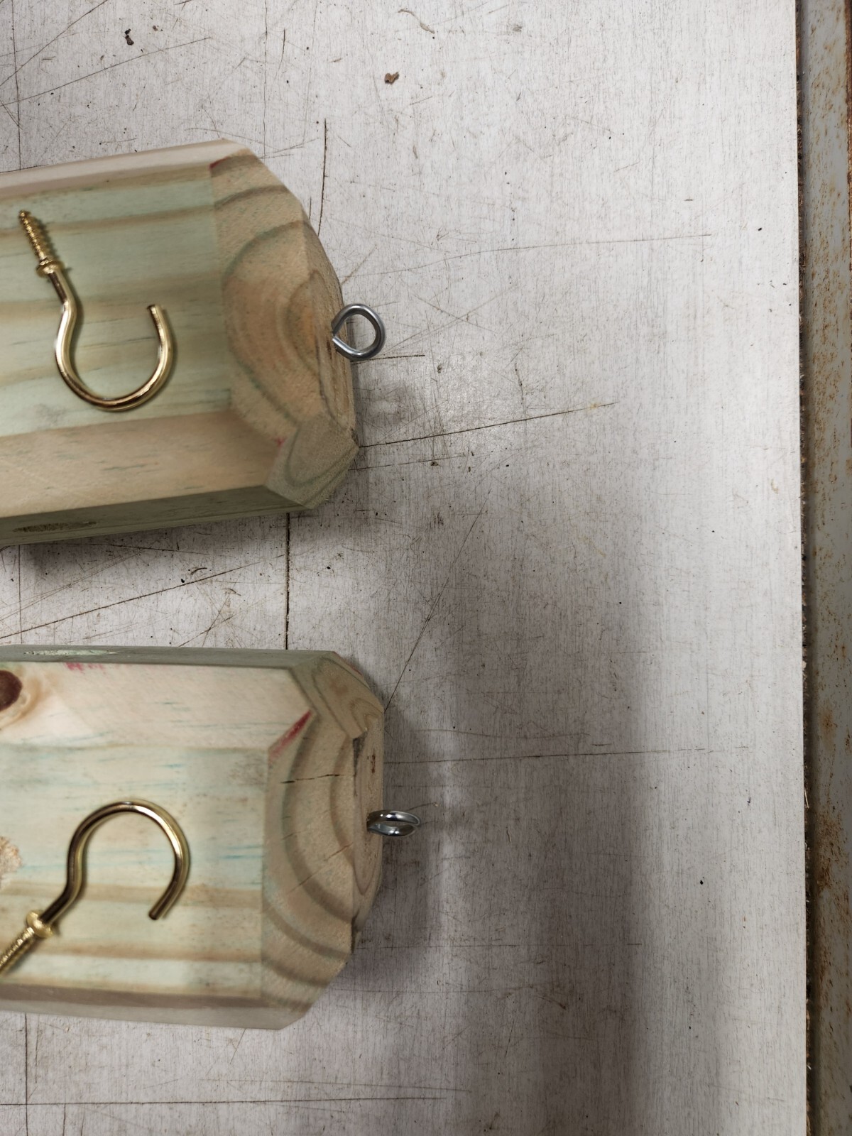 lot of 4 carpenter bee traps