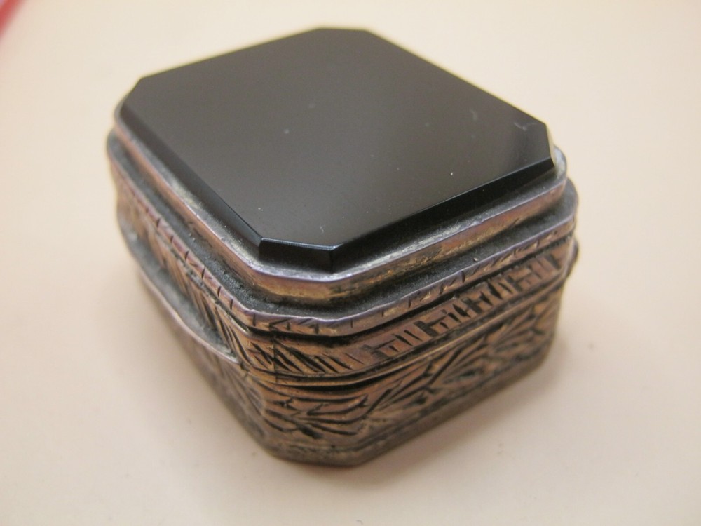 Vintage Eastern Solid Silver Box Set With A Faceted Black Onyx Stone