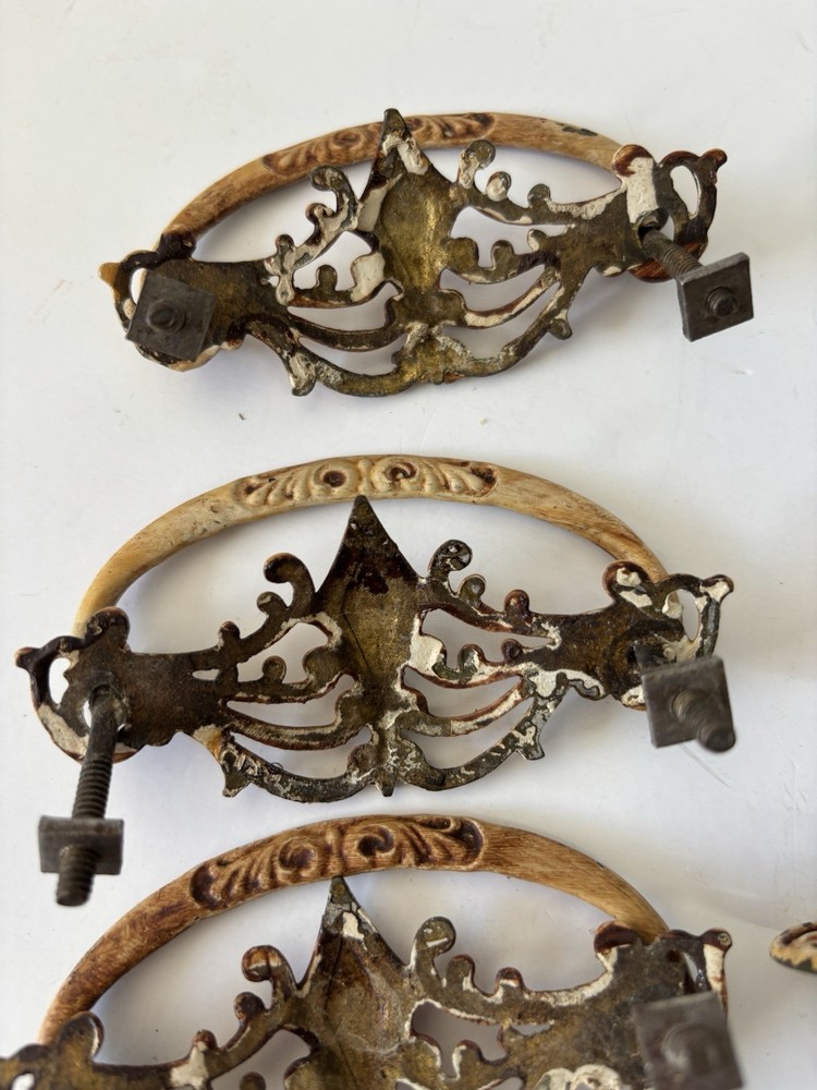 4 Antique/Vintage Hardware Drawer Pulls 2 Knobs Painted Metal Brass Rustic