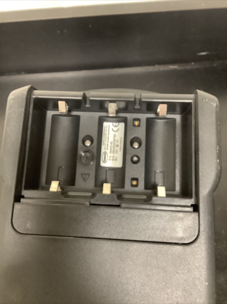 HACH DR/2400 Portable Spectrometer