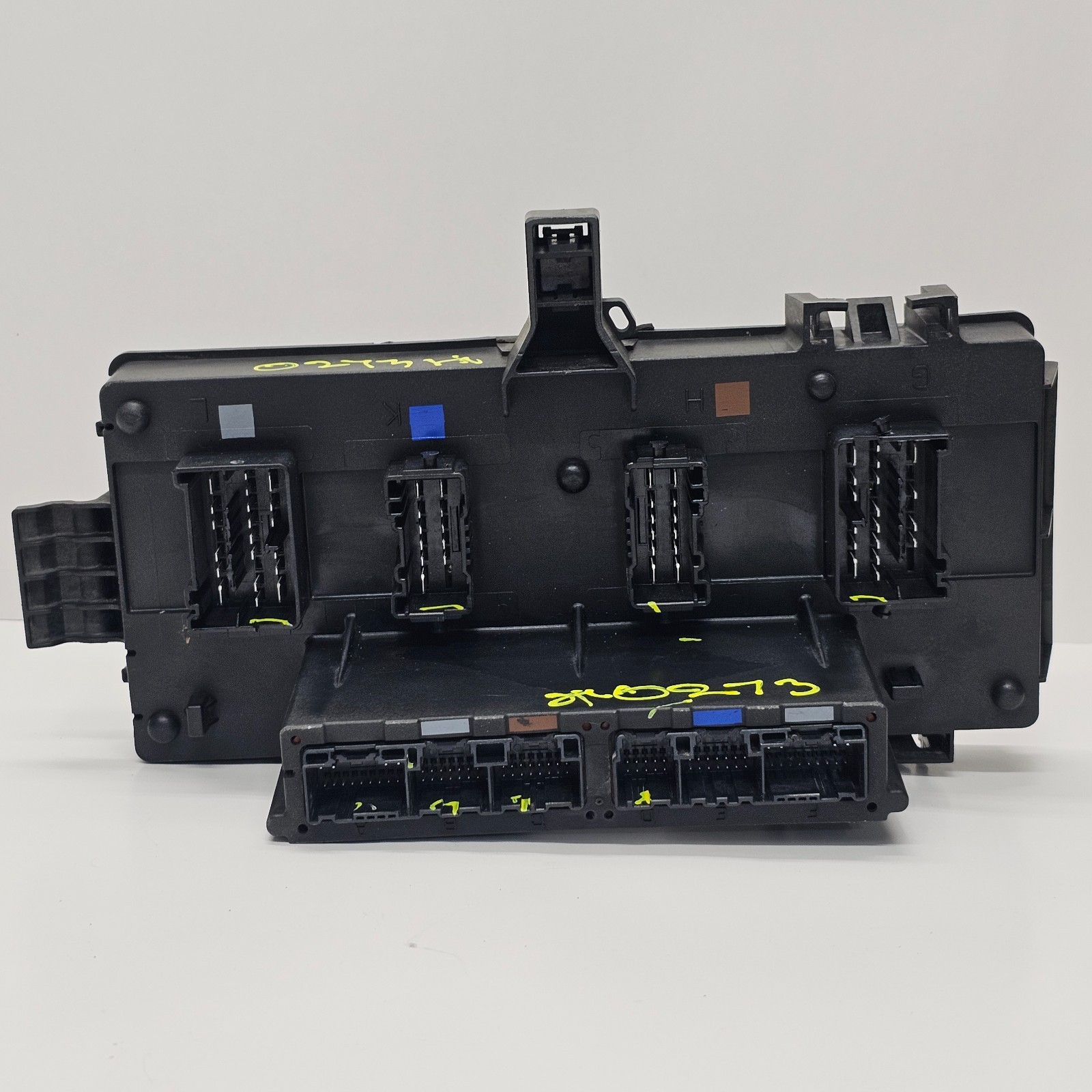 2006-2007 Dodge RAM TIPM Fuse Box TIPM Totally Integrated Power Module SEE NOTE