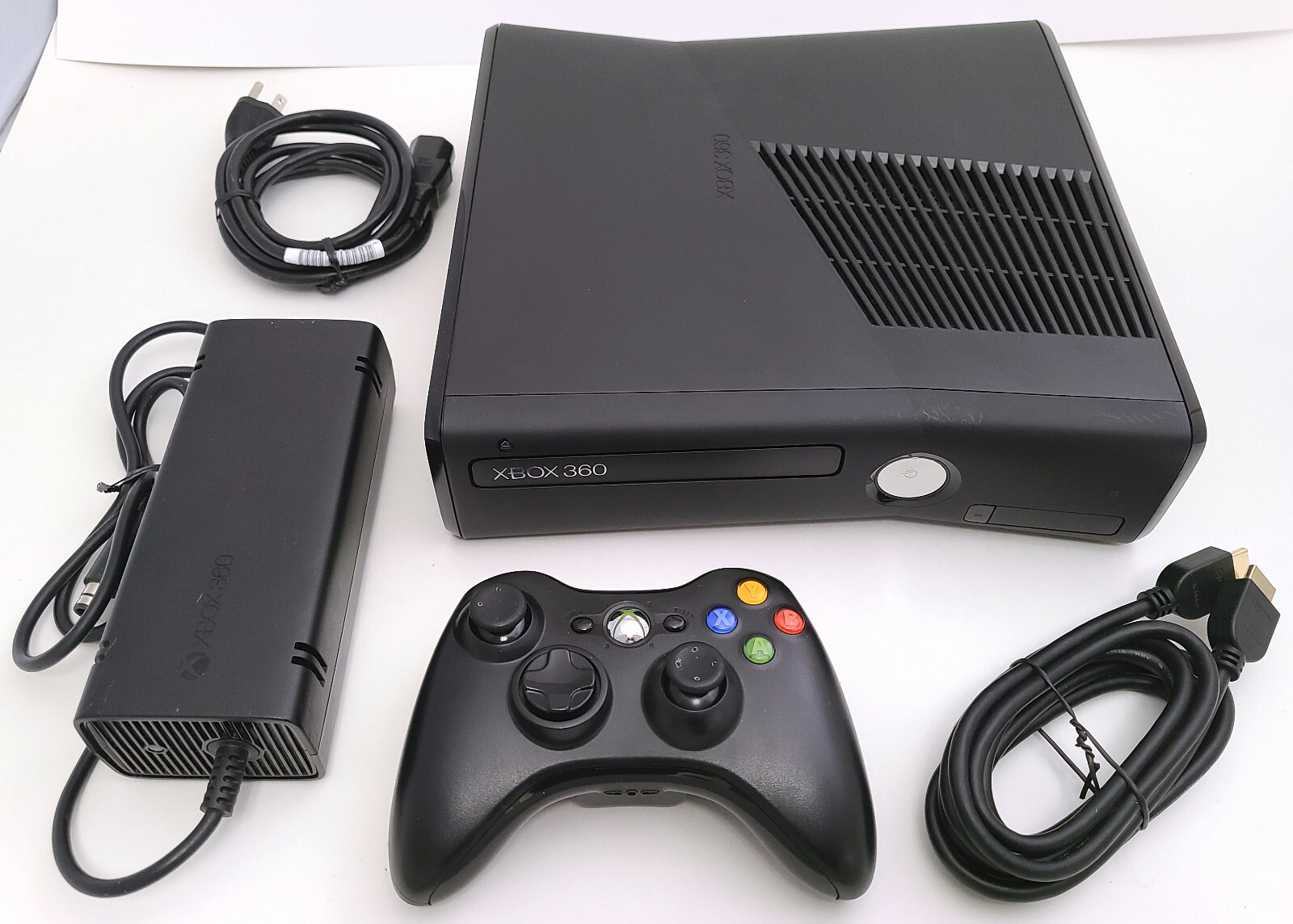 Microsoft XBox 360 S Slim 250GB Black Video Game Console System 360S Bundle