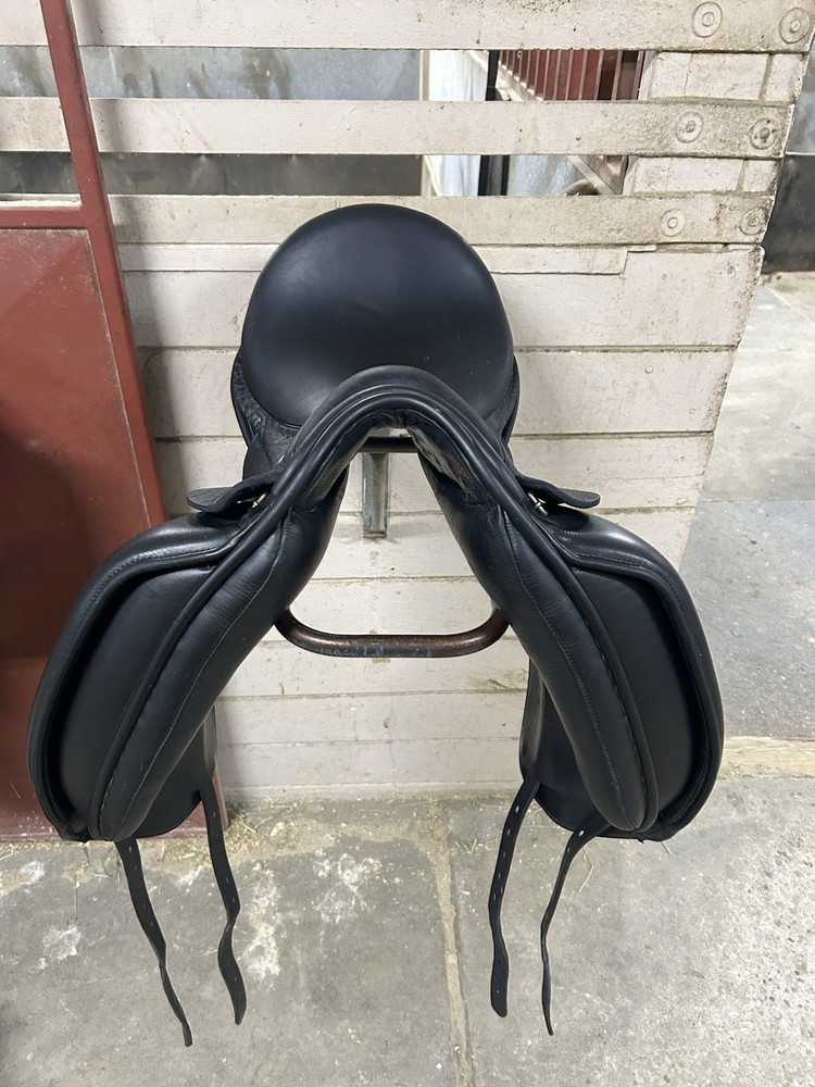 Custom Saddlery Steffens Saddle