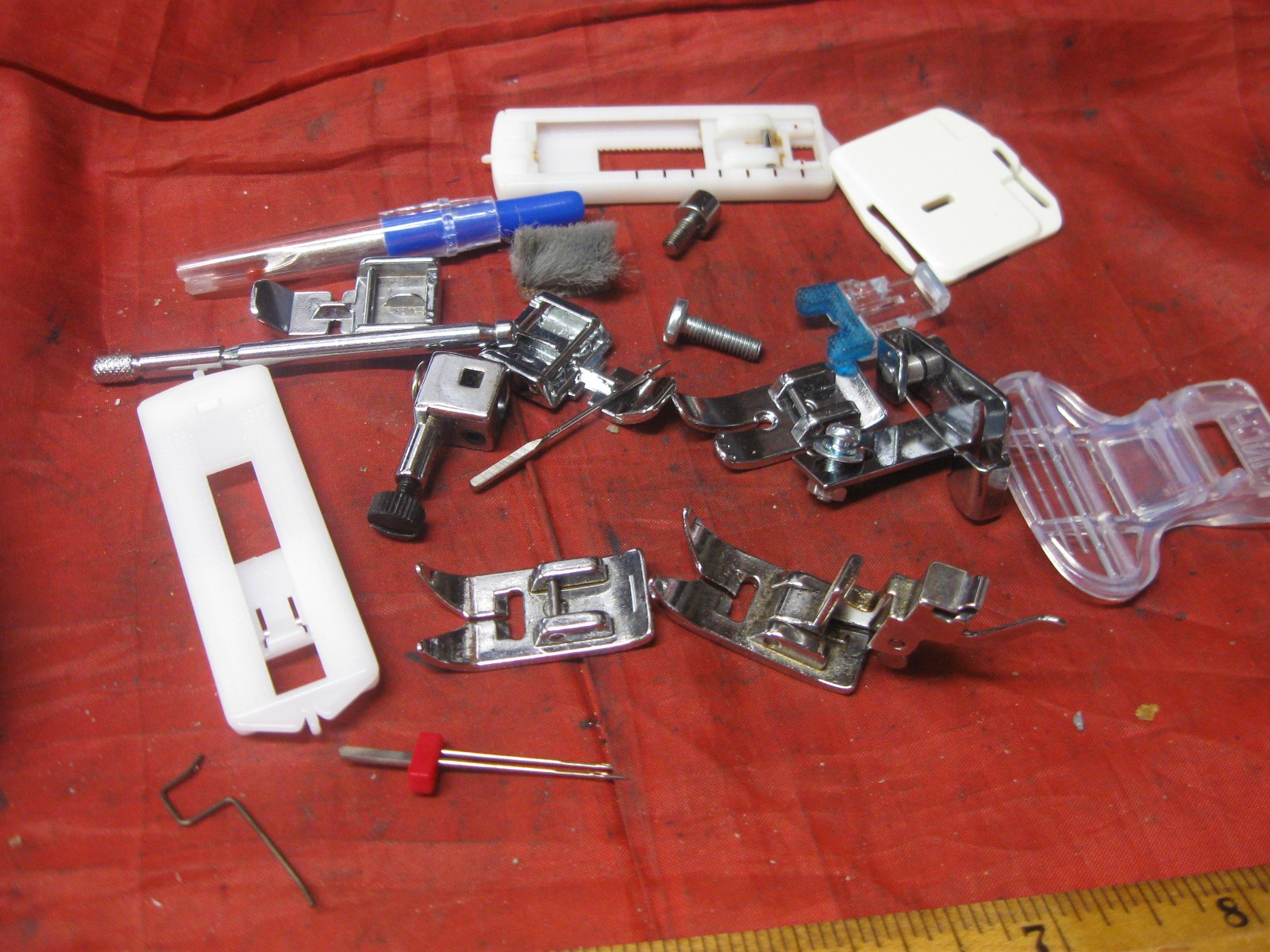 Brother XL-5130  Sewing Machine Needle Clamp Foot Guides Spool VINTAGE