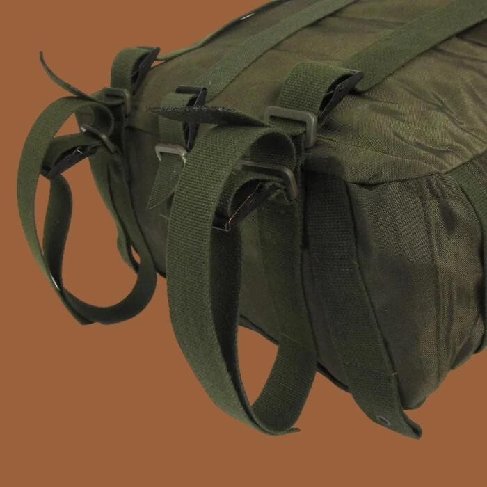 AUSTRIAN MILITARY SHOULDER BAG COMBAT DAY PACK GENUINE SURPLUS