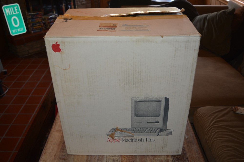 1989 Apple Macintosh Plus 4Mb Computer M0001A Complete in Box & 100% Refurbished