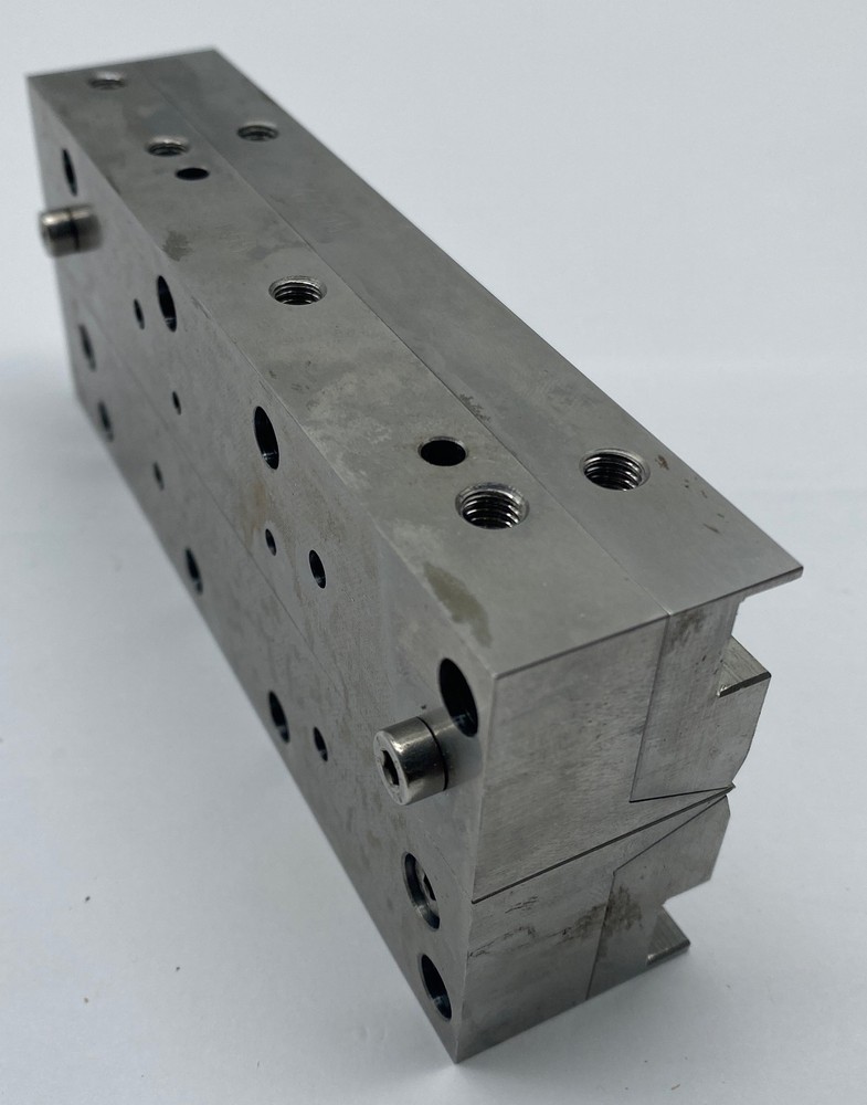 Meltex CCD DL135 AB42 Hot Melt Application System Base B47C05