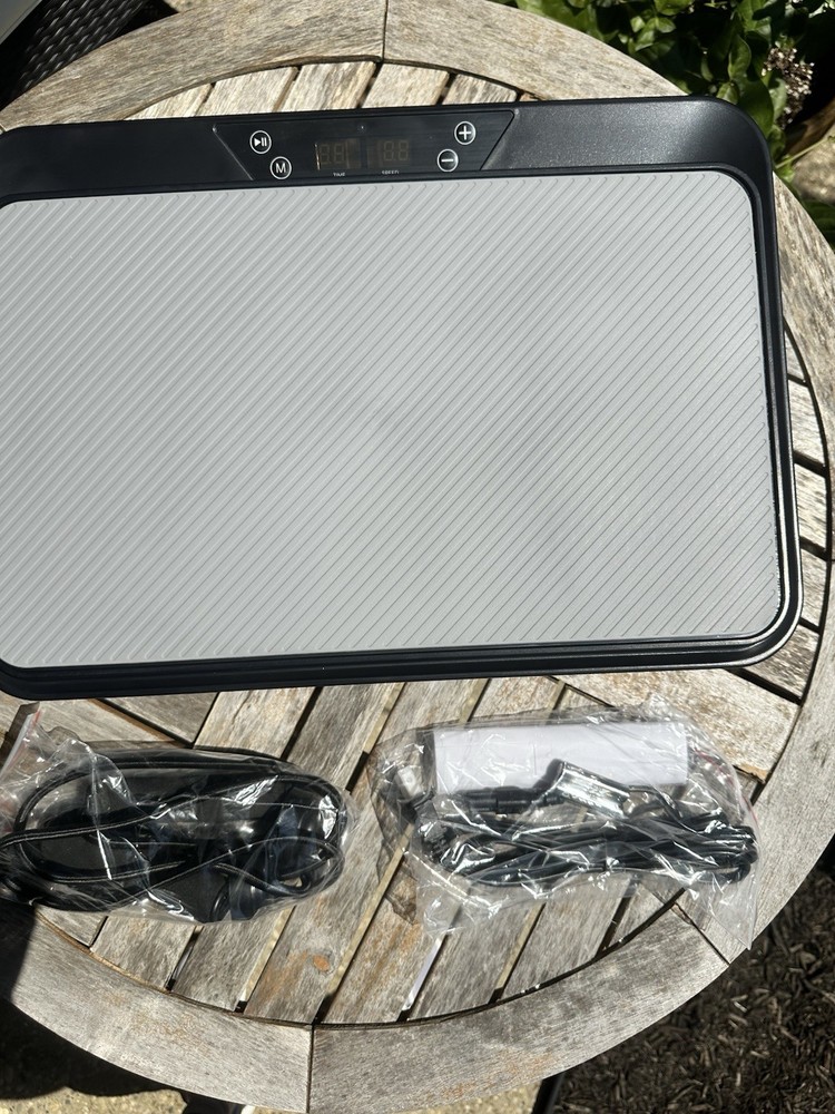 Merach Oscillating Vibration Platform, Remote Control, LCD, Power Cord