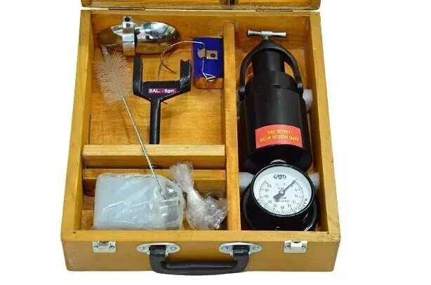 Rapid Moisture Meter Test Apparatus With Complete Set Analog type, Wooden Case