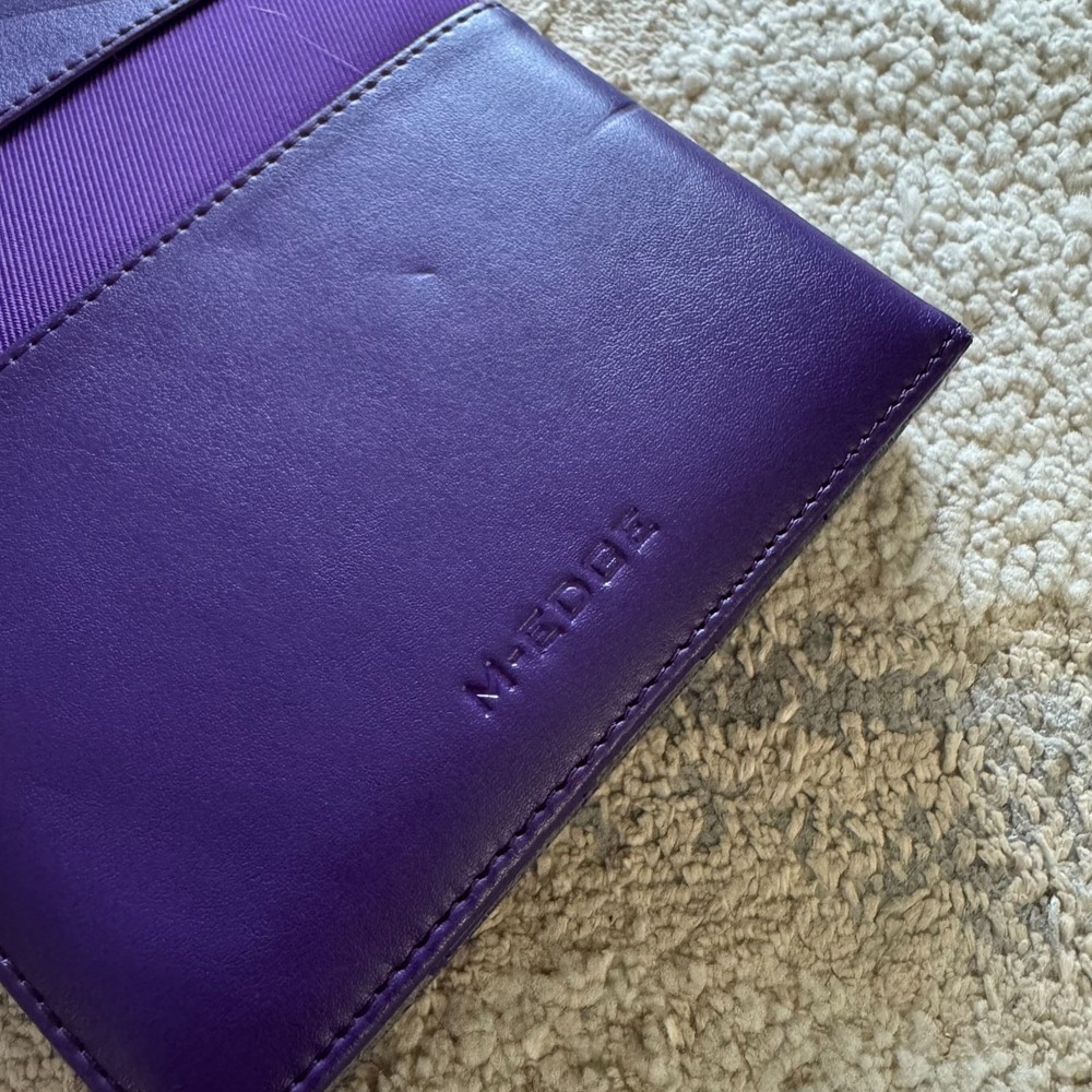 Nook ereader w/ m-edge purple foldabel case