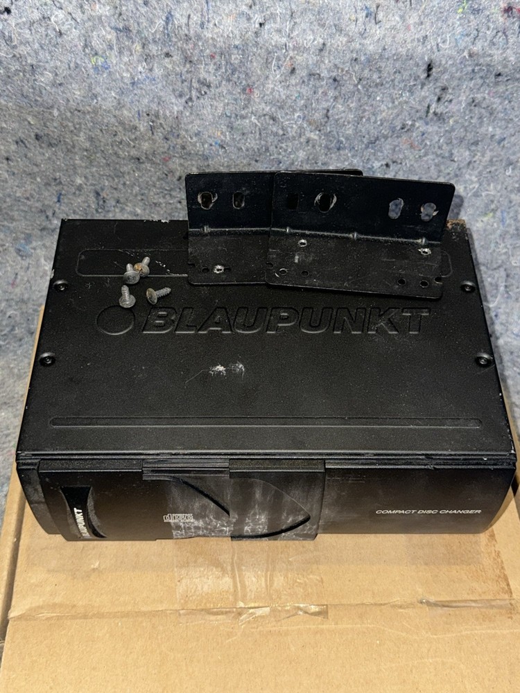 Blaupunkt AUDI CDC A08 10 CD Changer ONLY UNTESTED