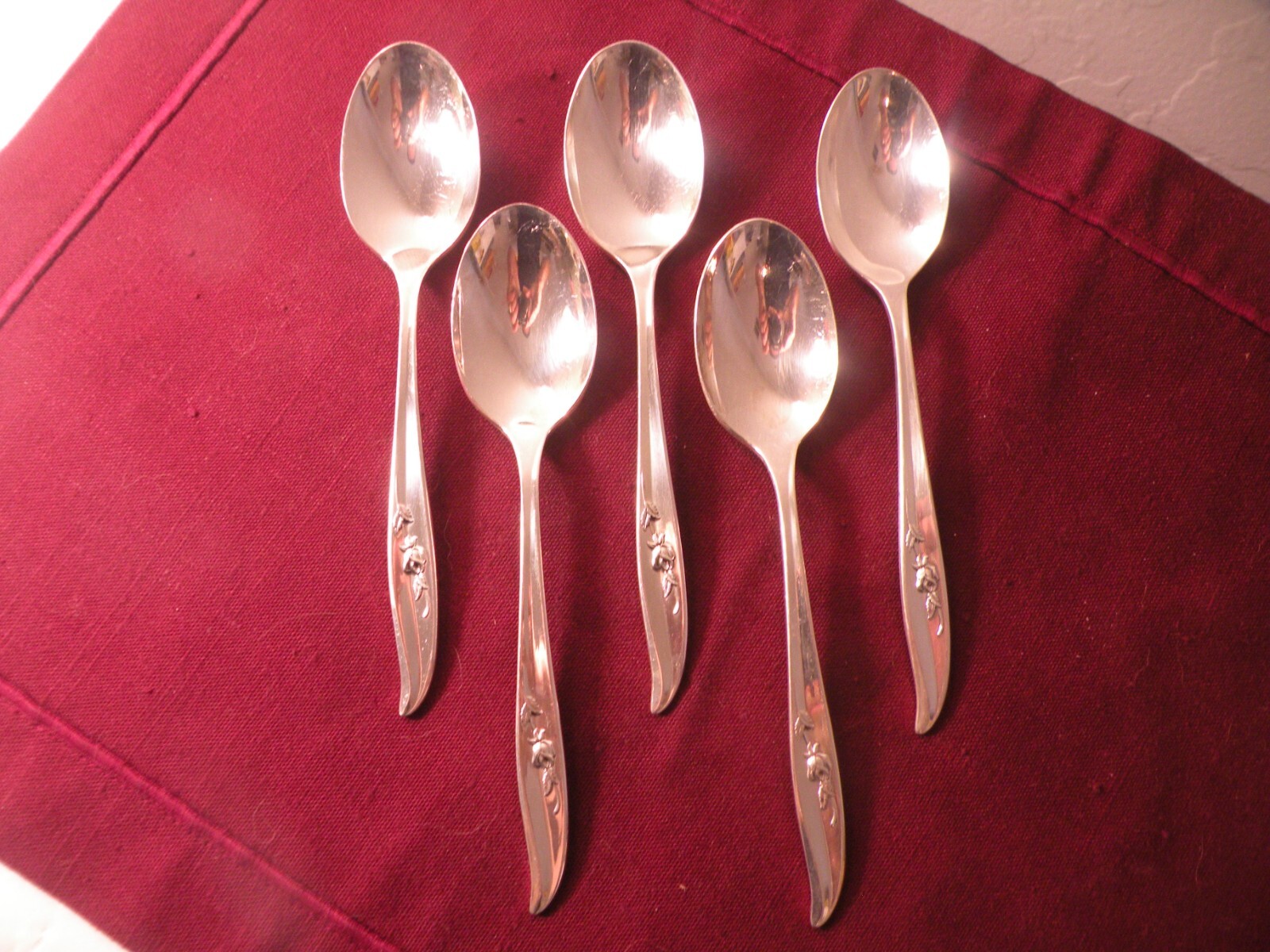 Set of 5 International 1847 Rogers Silverplate MAGIC ROSE 1963 Teaspoons 6" B