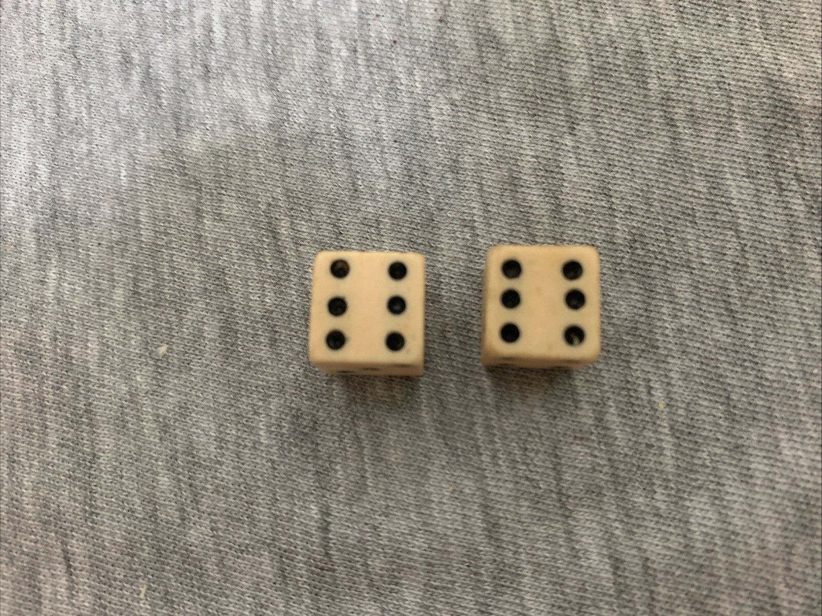 Antique Authentic Civil War Era Carved Bovine Bone Dice 7/16” Dice Pair