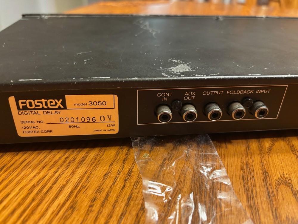 Fostex Model 3050 Digital Delay Effect Processor Rackmount - Vintage
